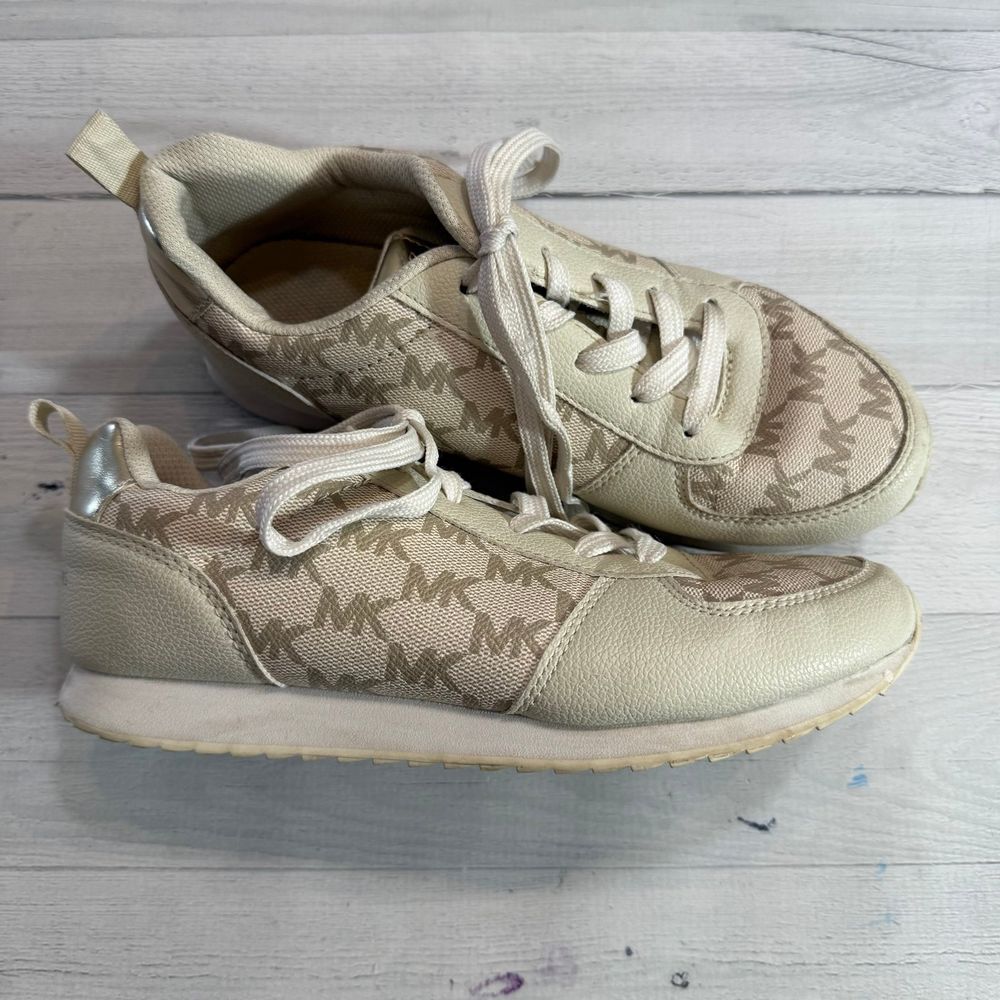 Michael Kors trainer sneakers youth size 4